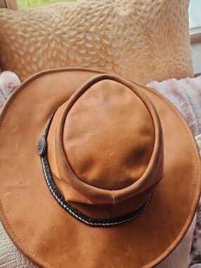 Leather Cowboy Hat in Cognac Brown - UNISEX
